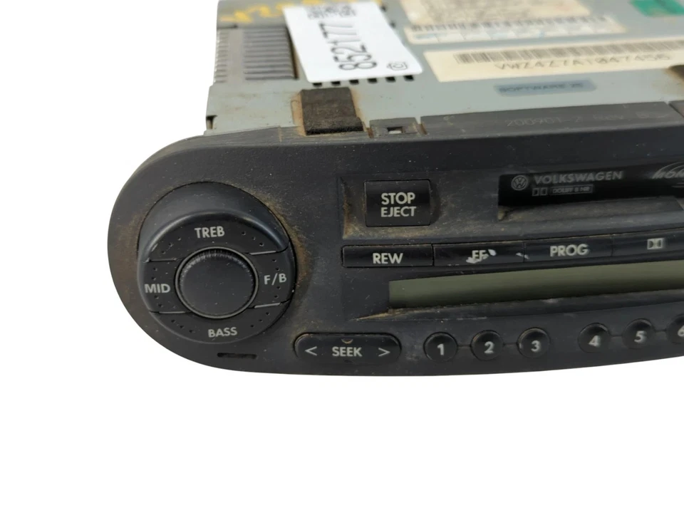 Volkswagen Beetle 2002-2004 AM/FM reproductor de CD receptor de radio fabricante de equipos originales Foto 3 de 4