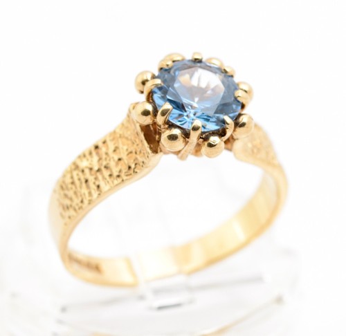 Vintage 9ct 9K Yellow Gold 1970's Retro Ring With Ice Blue Spinel (Lab-Created) - Picture 9 of 12