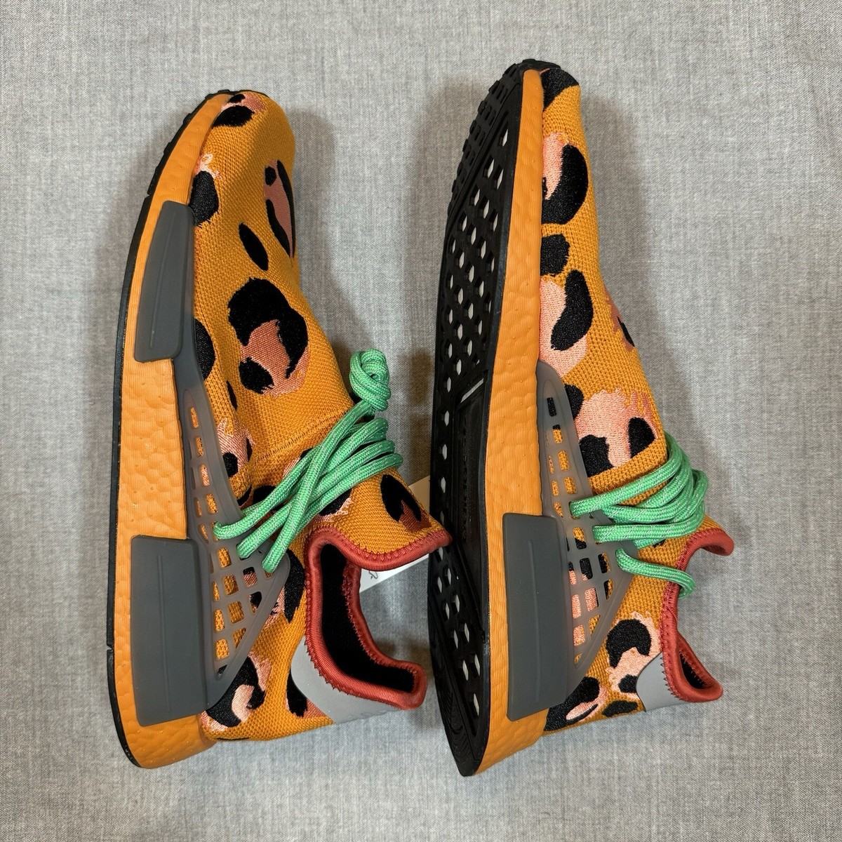 フェンディ 8T6780 レオパード アニマル バイカーブーツ Adidas X Pharrell Williams HU NMD Shoe Men's 10.5 Human Race
