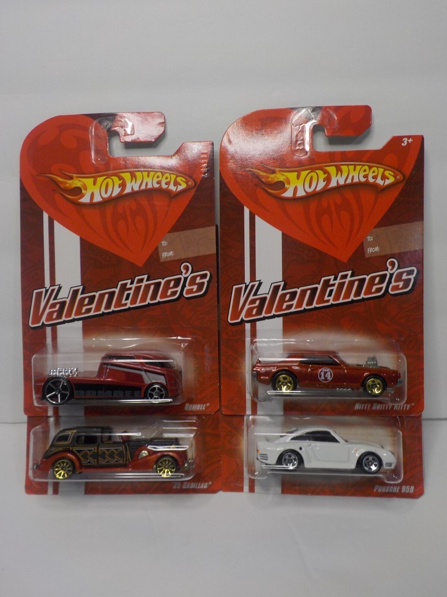 Hot Wheels Valentines 2009 Qombee, 35 Cadillac, Porsche 959