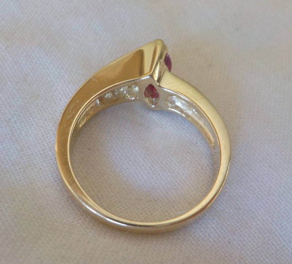 Solid 14K Yellow Gold Solitaire Ruby Diamond Ring… - image 6