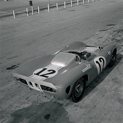 The Russkit sponsored Lola 70T Spyder MkII RACING OLD PHOTO 4