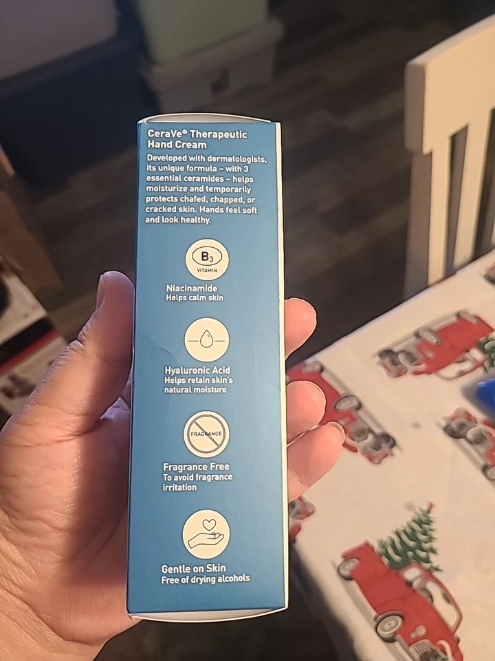 Crema de manos terapéutica CeraVe ácido hialurónico no grasa 3 oz  Foto 2 de 4