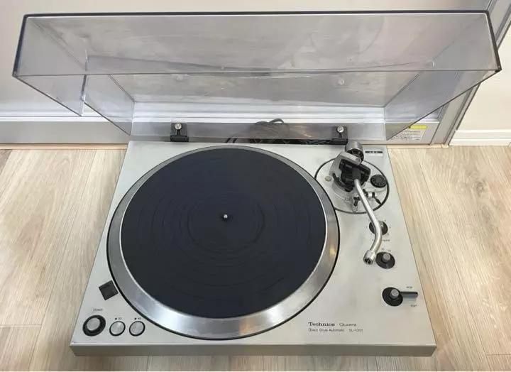 Technics SL-1301 Direct Drive Turntable Excellent Japan