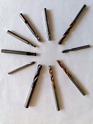 VHM Spiralbohrer NC- Anbohrer (TICN), Hochleistungsbohrer (NoturaOne) und Fräser