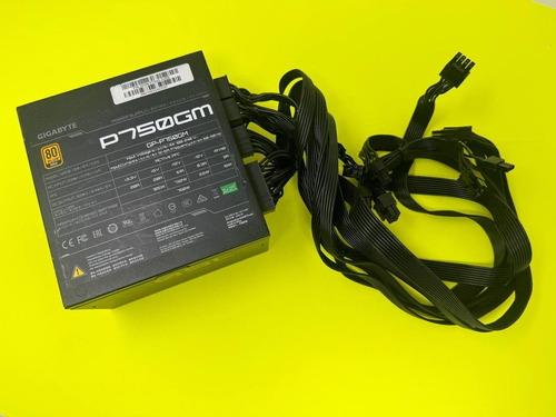 Alimentation Gigabyte model p750gm ( occasion
