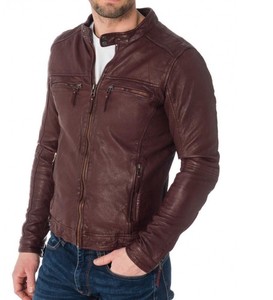 casaco de couro motociclista