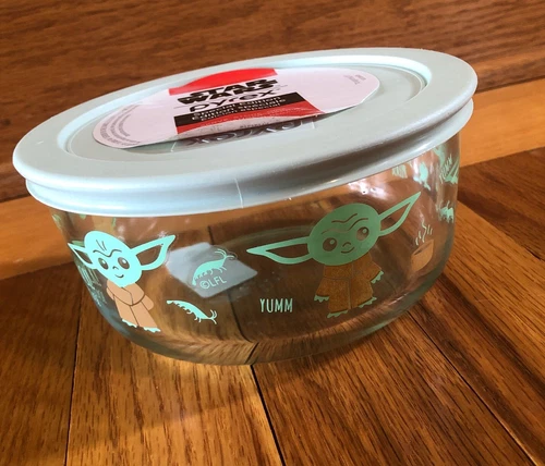 Pyrex YODA Star Wars “Snack Please” 4 Cup Storage Bowl Mandalorian NEW Green