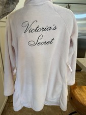 VICTORIA'S SECRET Soft Plush Pale Pink Monogram Logo Cozy Short ROBE Xs S
