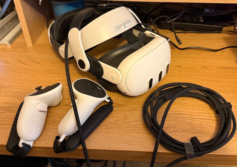 Meta Quest 3 VR Headset 128GB, Bundle with BOBOVR & Battery/charger + long cable