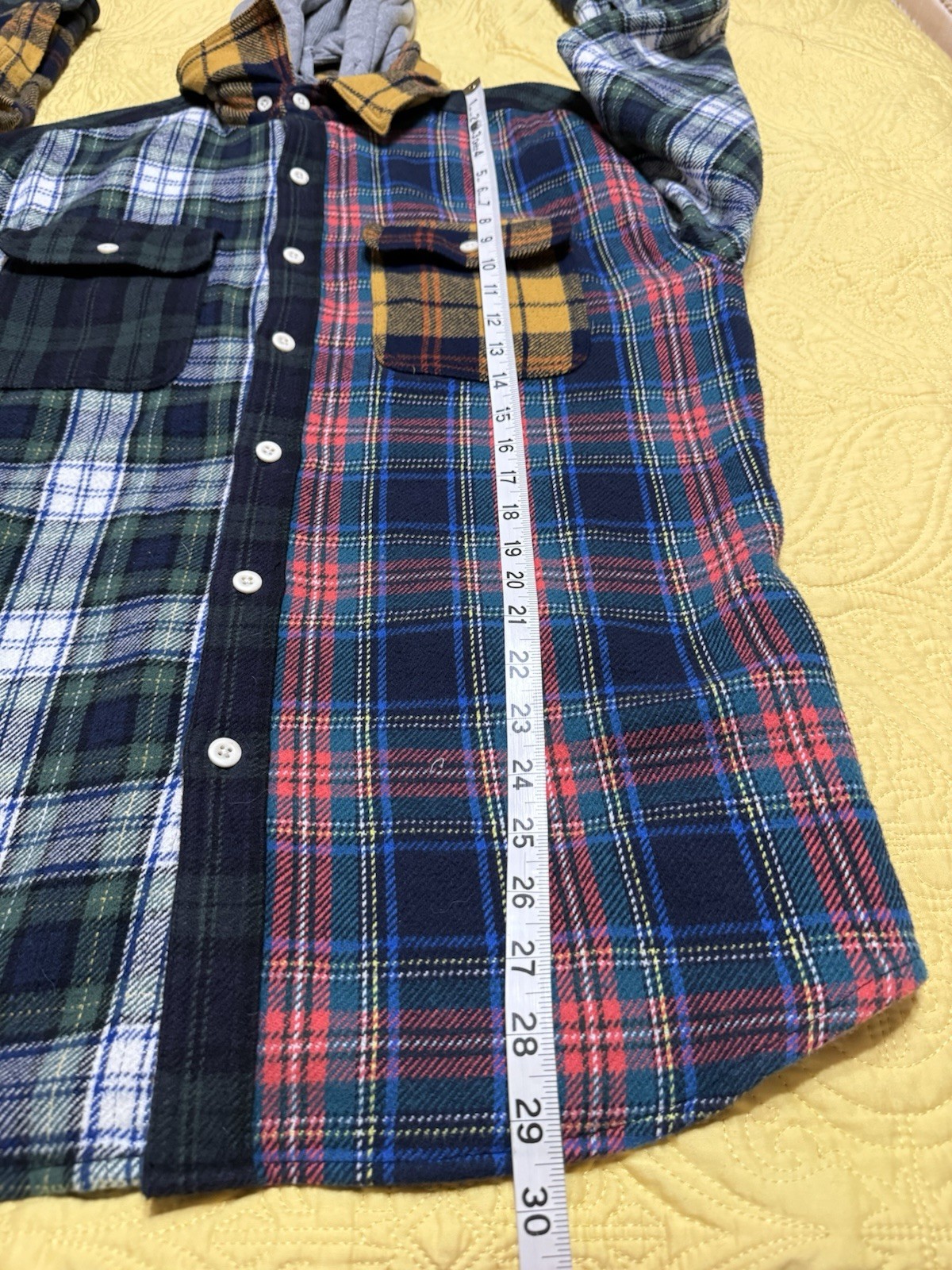 American Eagle M Flannel Quilt Patch Button Up Sh… - image 9