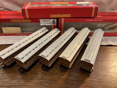 Hornby OO Clerestory Coach Rake w/ Boxes