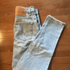 VTG USA Levis 550 women s Relaxed Fit Tapered Light Wash Blue 4 REG M 24x30