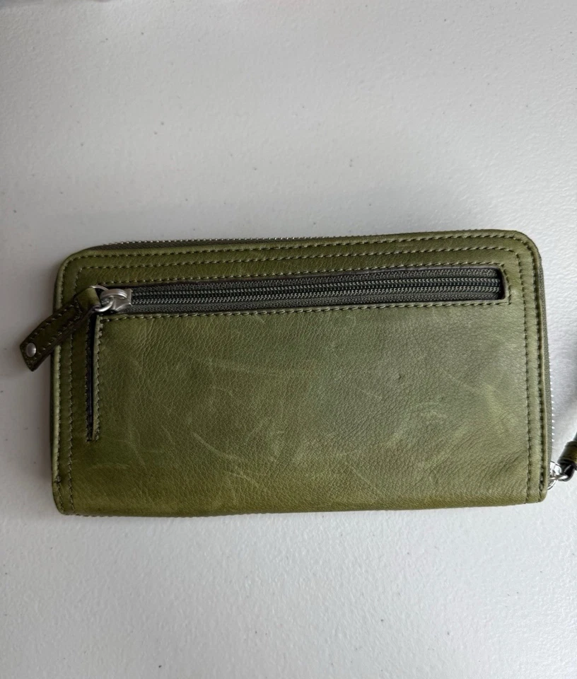 B Makowsky Cartera de Cuero Verde Oliva con Cierre de Cremallera Foto 4 de 4