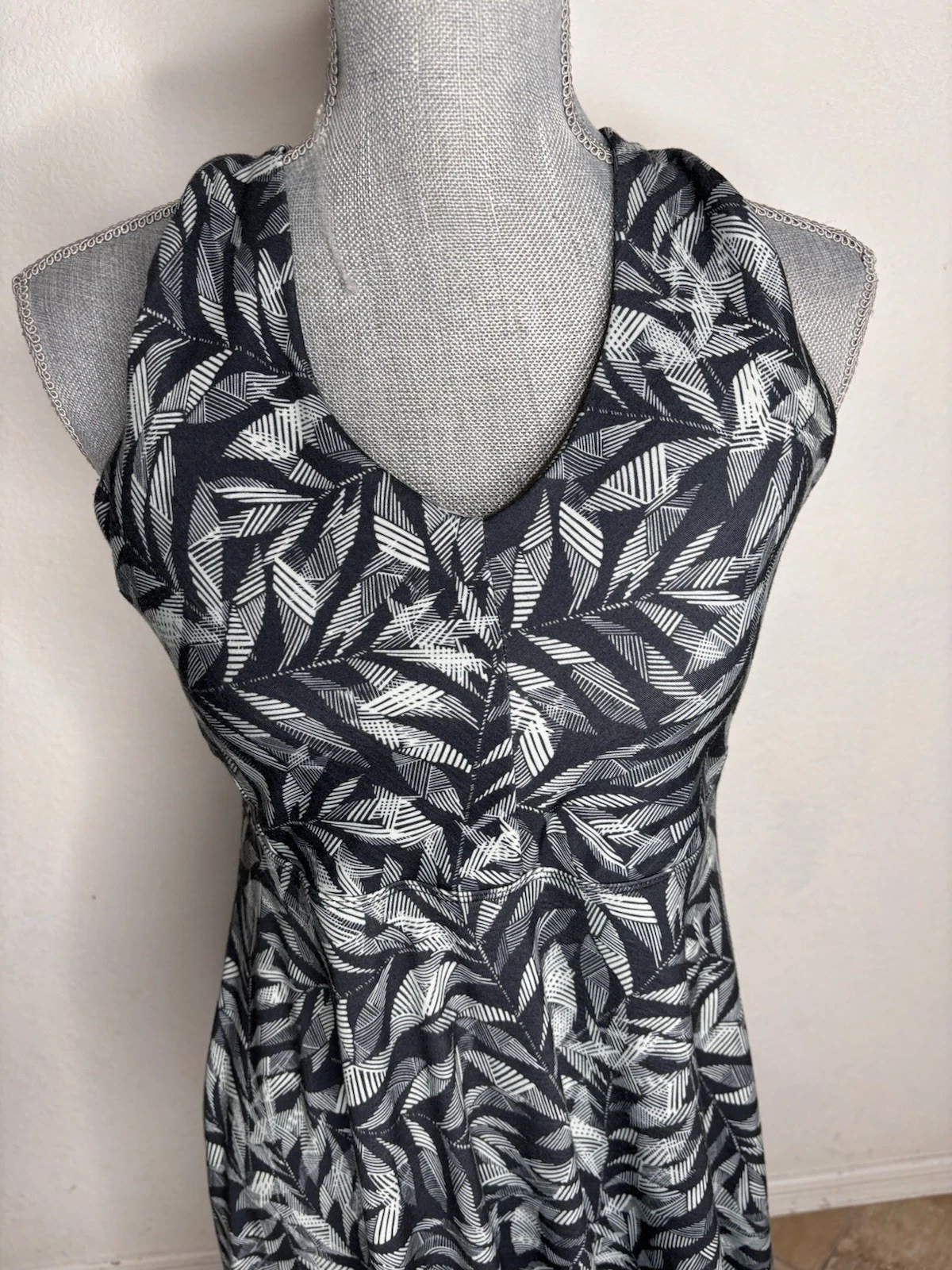 prana saxon dress tropical palm print midi 