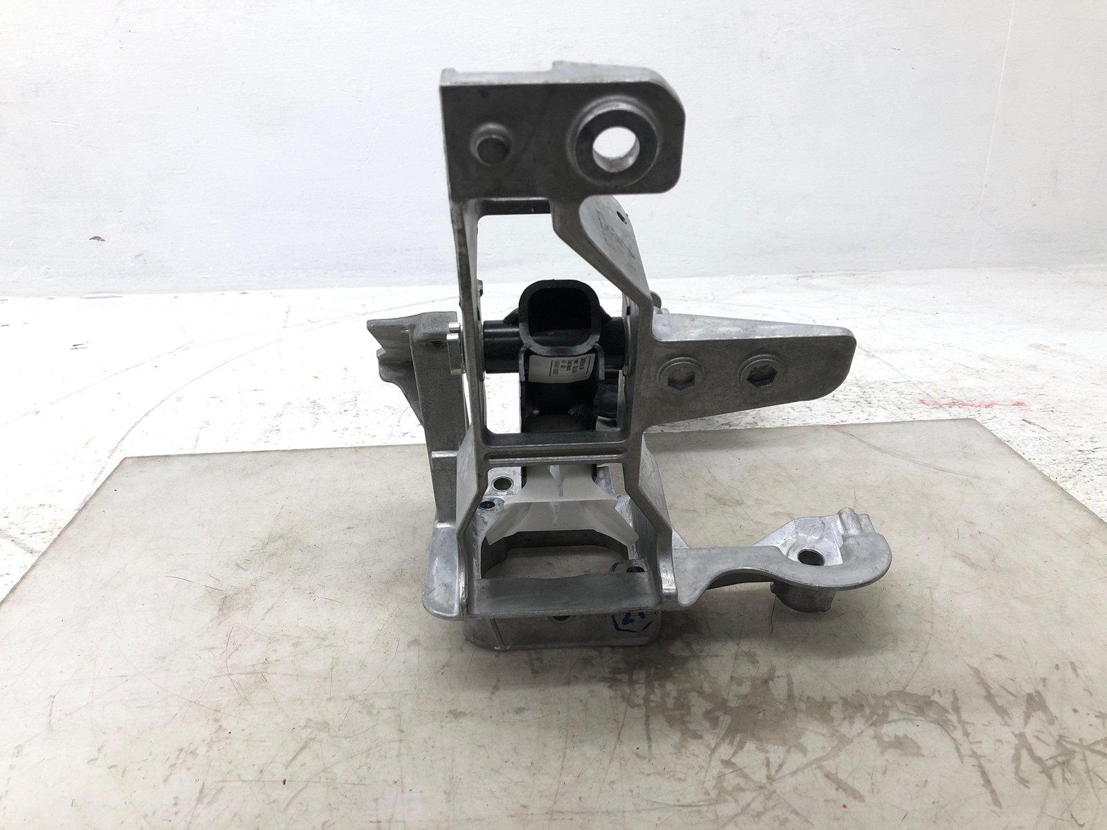 2016-2020 BENTLEY BENTATGA OEM BRAKE PEDAL W/COVER PAD 36B723140 4M1723140