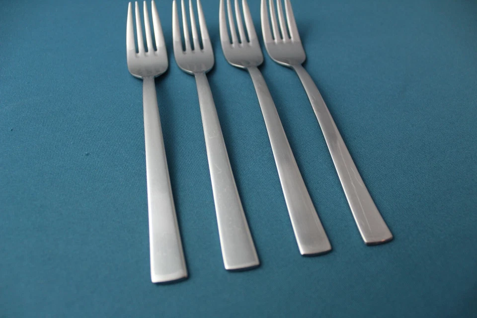 4 tenedores de ensalada JA Henckels PAVILLION 18/10 acero inoxidable 6 7/8" Foto 2 de 4