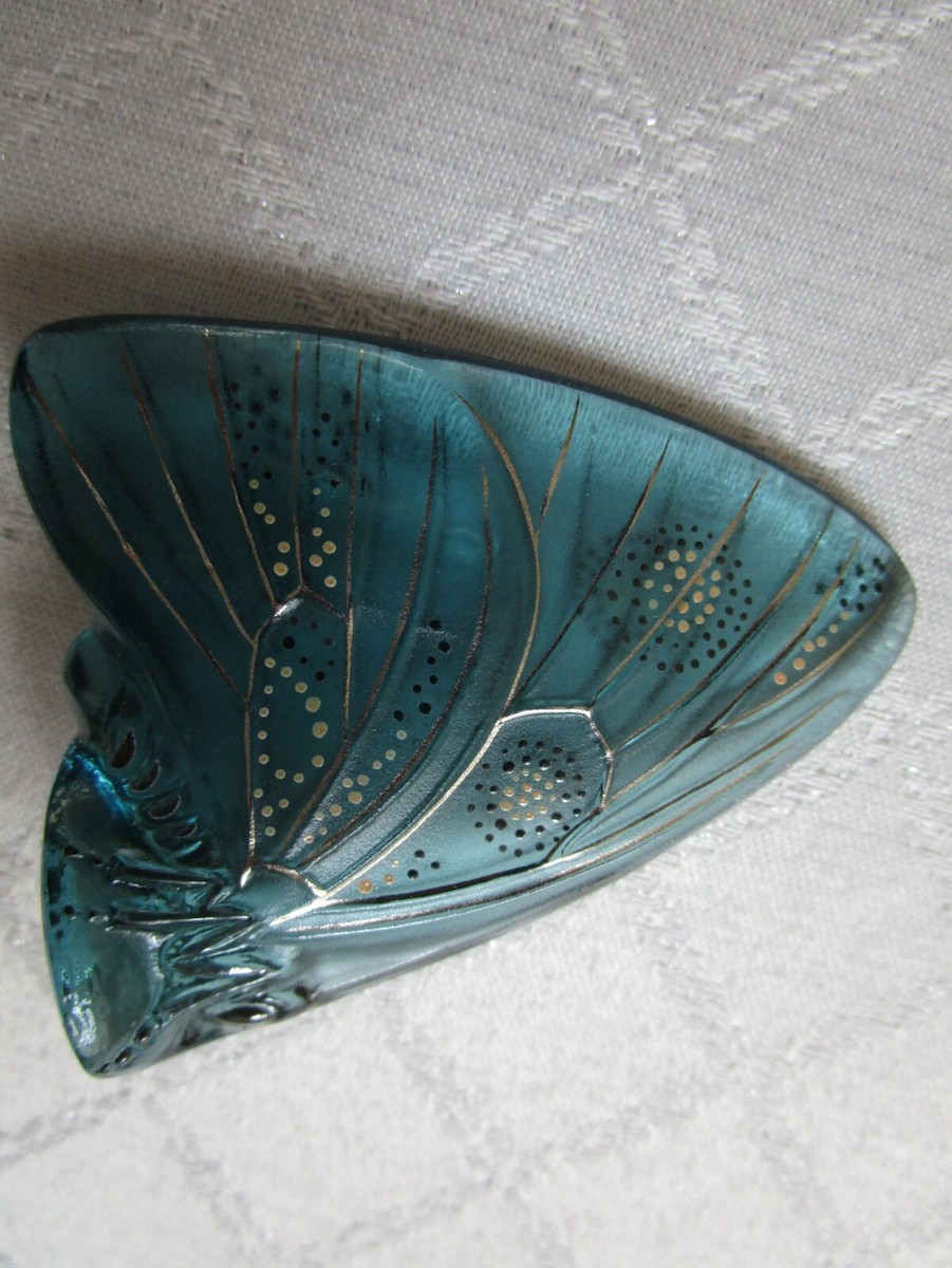 工芸品 LALIQUE Lot - A Lalique Molded Glass Three Jaguars Vase