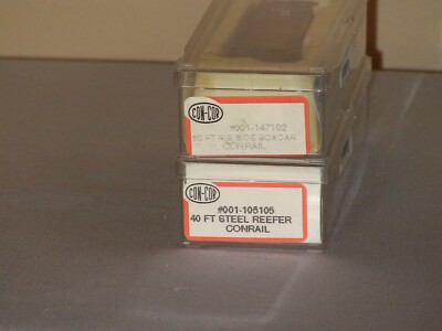 2 Con Cor N Scale Freight Cars {Conrail} #001-147102, #001-105105
