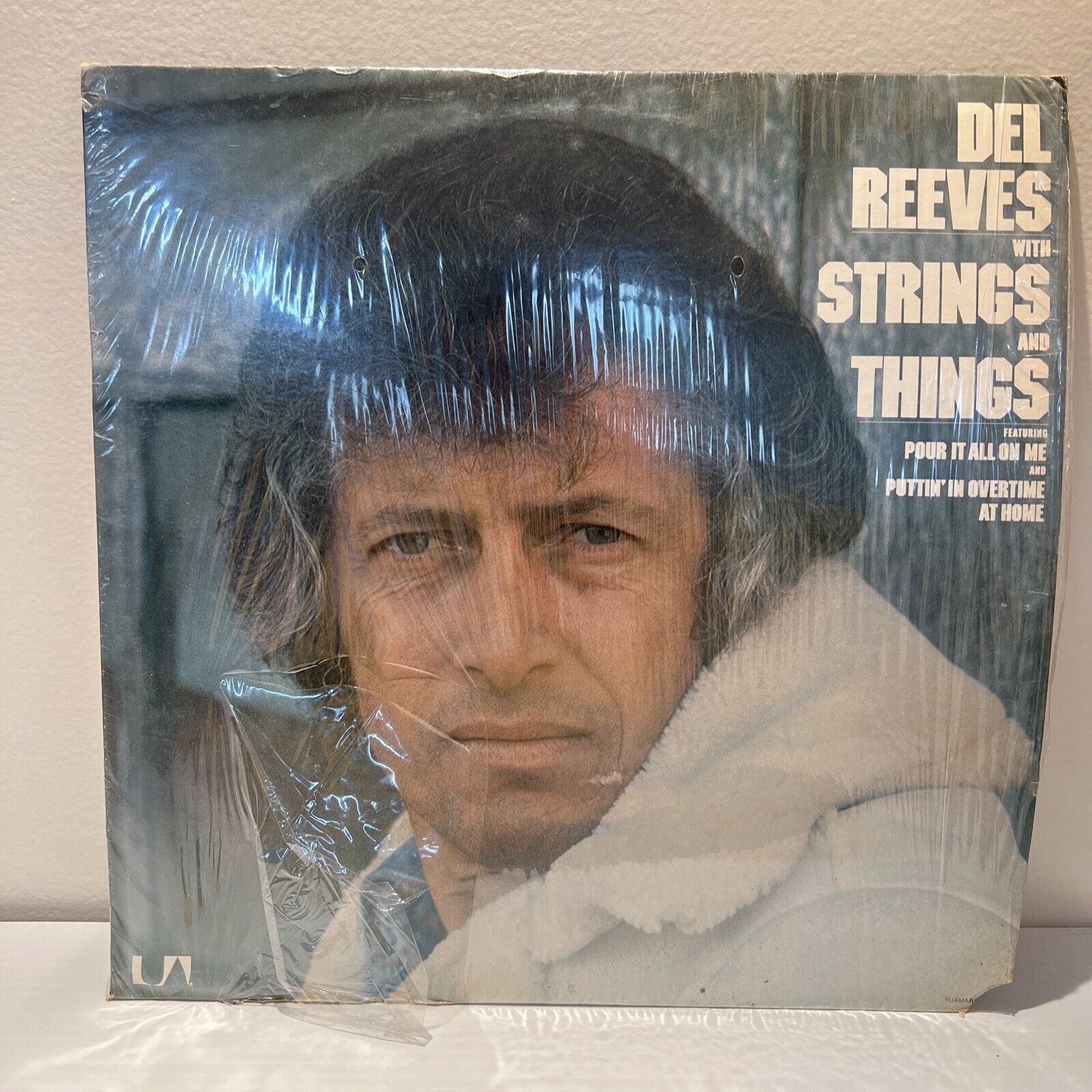 Del Reeves WITH STRINGS AND THINGS Vinyl Album UNITED ARTISTS RECORDS