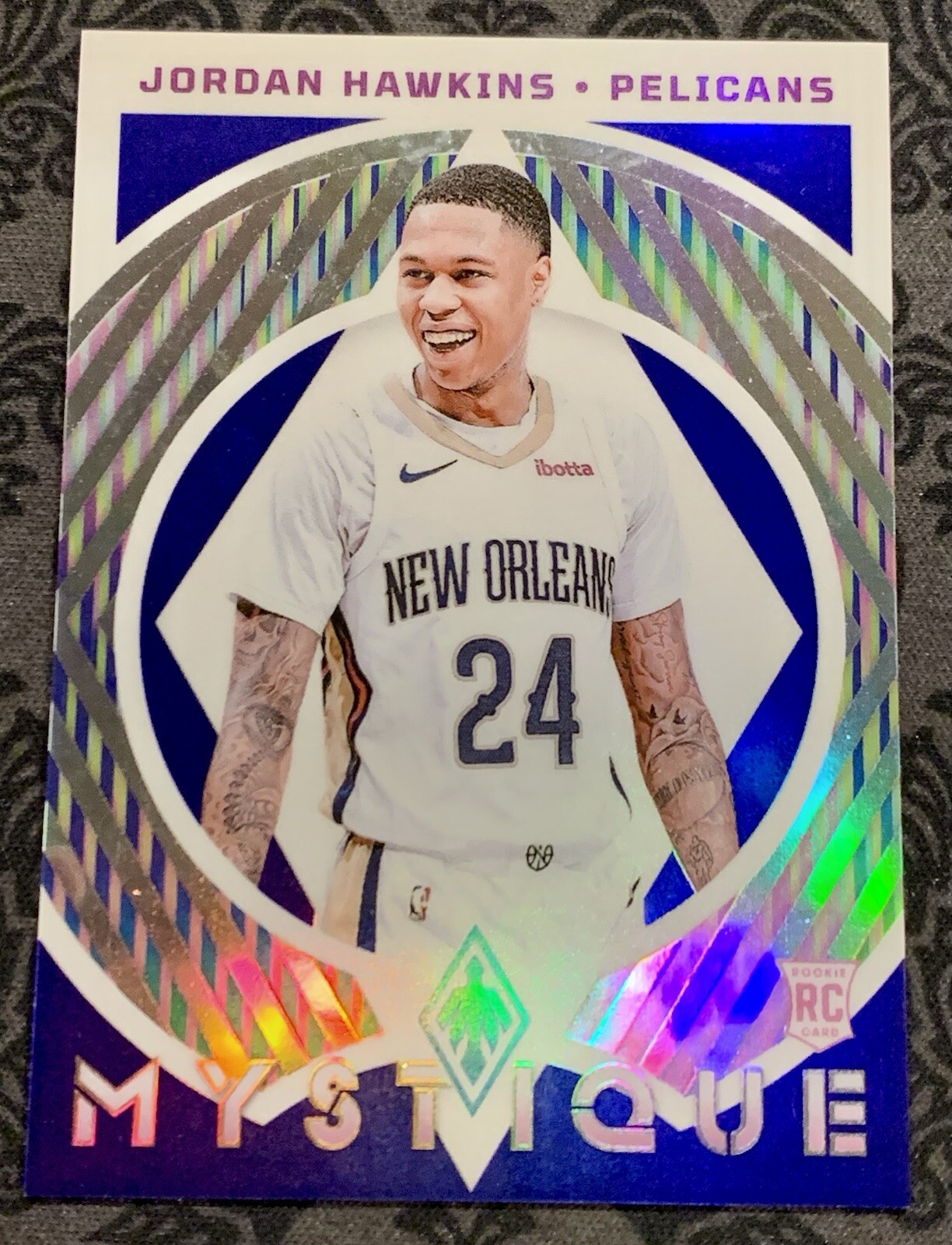 Jordan Hawkins RC 2023-24 Panini Phoenix Mystique Blue/25 SP Pelicans #1