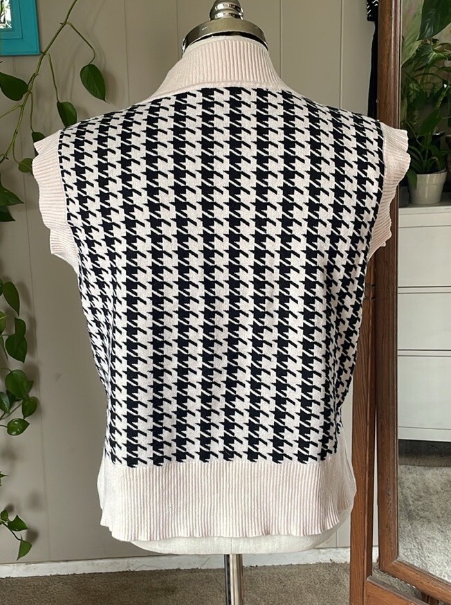 Houndstooth sweater, medium - image 3