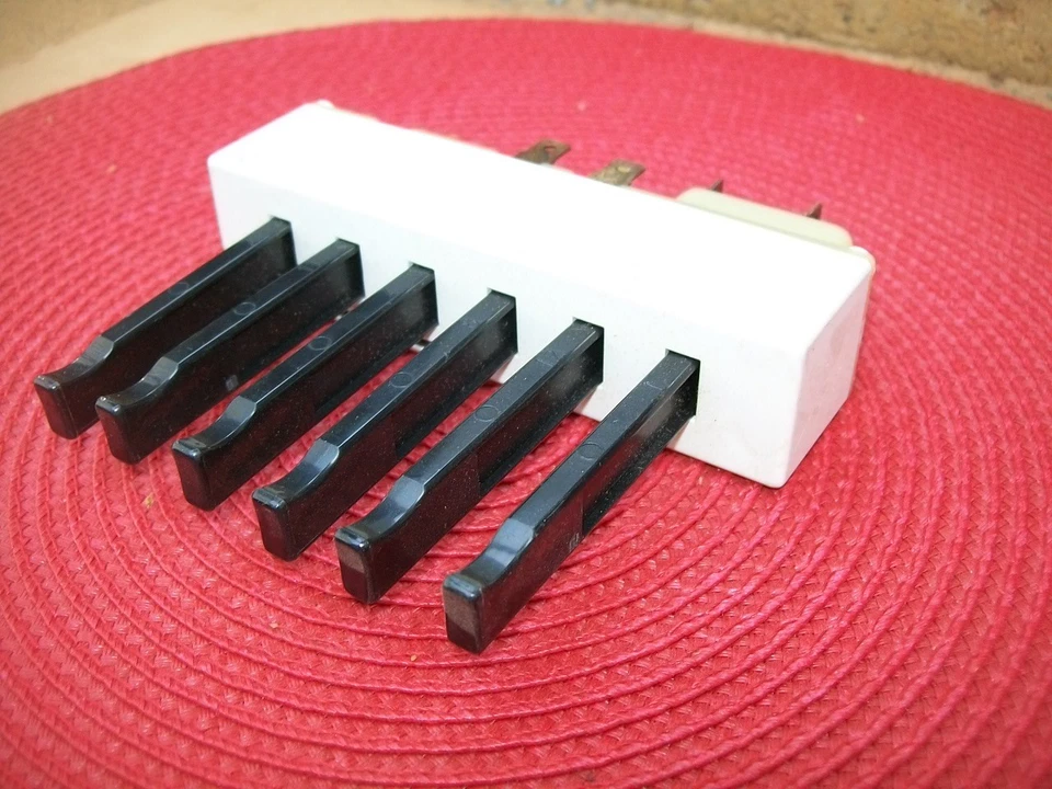 NEW 1974-1978 Chrysler New Yorker Imperial ATC A/C Push Button Control Switch - Image 2 of 3