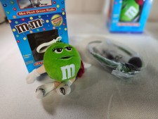 M M Mini Green Plush Radio With Headphones Radio Shack Exclusive NEW