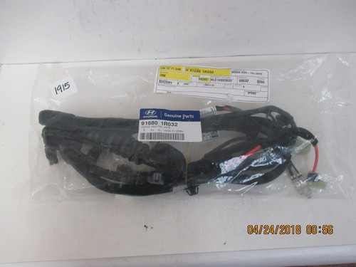 2011-14 Hyundai Accent Tailgate Wiring Assy. 91680-1R032