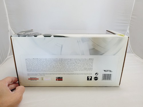 Hot Wheels 1:18 2005 Ferrari F2005 Michael Schumacher Marlboro Decals F1 Diecast - Picture 11 of 11