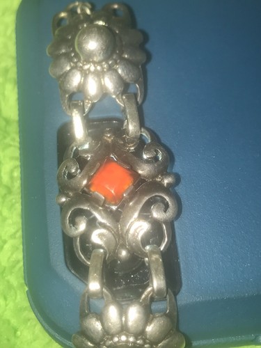 Estate Vintage Sterling Silver Hallmarked Sterling Garnet Bracelet - Picture 2 of 18