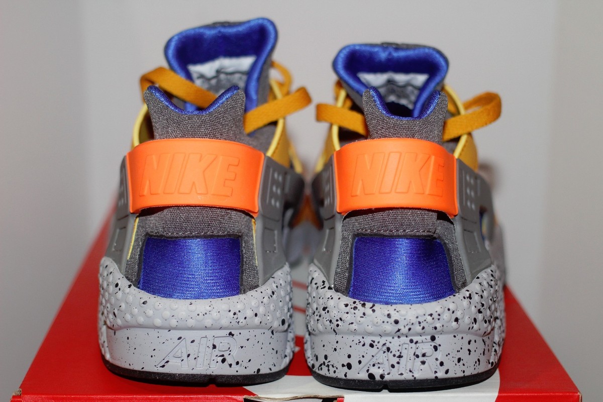Nike Air Huarache Run SE Size 9.5 Gold Leaf Coblat Blue Orange
