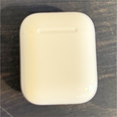 Apple AirPods White True Wireless Bluetooth In-Ear Earbuds w/ Lightning Case