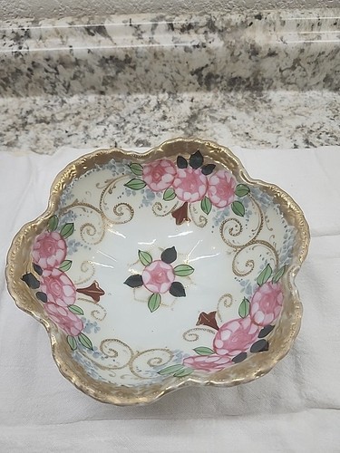 Vintage Handpainted Moriage3 footed Bowl Pink Roses Gold Trim 7.5"