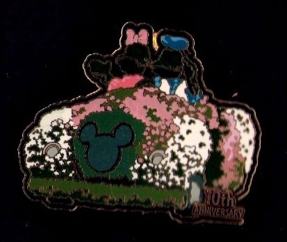 Disney Epcot Flower & Garden Festival 2003 Donald & Daisy Passholder Pin