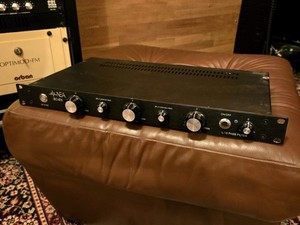 NEA Iso-Six dj Isolator