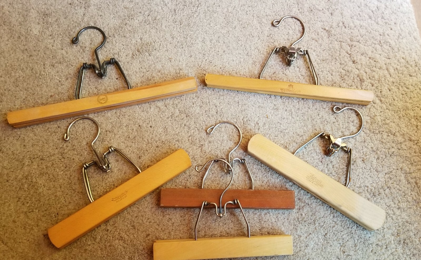 6 Vintage Wooden Wood Clamp Hangers Pant Skirt Harmon… Gem