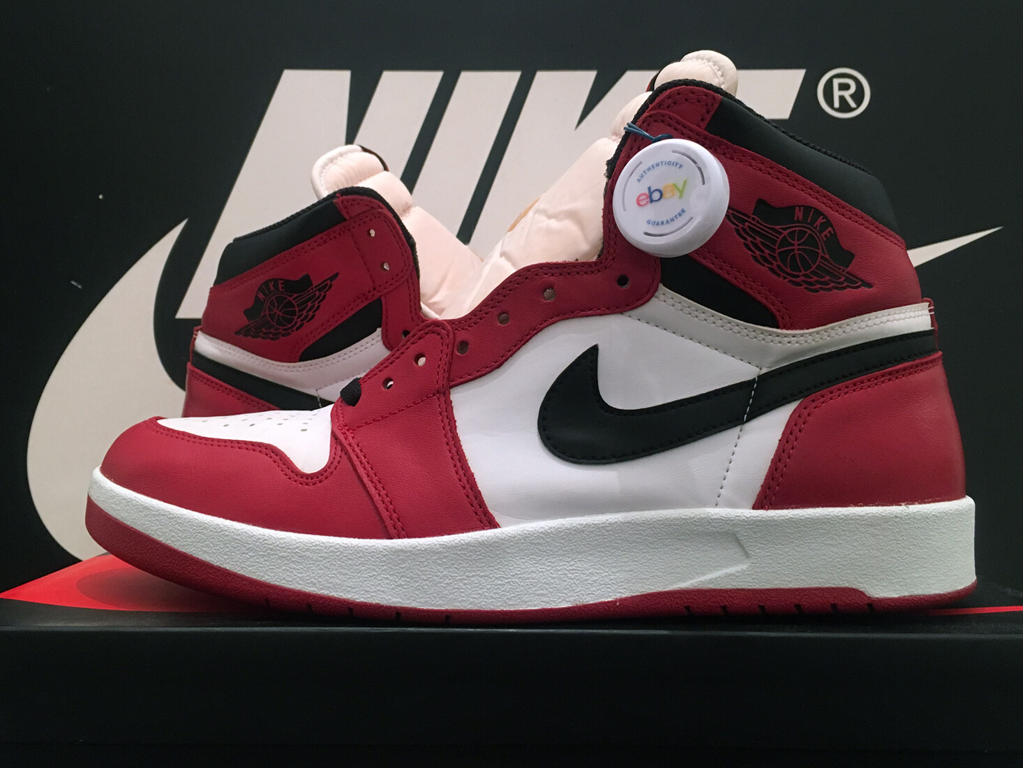 Nike Air Jordan 1 Retro High OG Lost & Found Chicago 2022 – Geprüftes Sammlerexemplar (Zustand Near Mint 8.5) – Bild 3