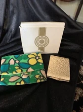 vintage max factor Regency golden bouquet compact with translucent cream Puff US