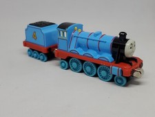 Thomas the Train Engine Gordon Tender Diecast w/Magnet 2002
