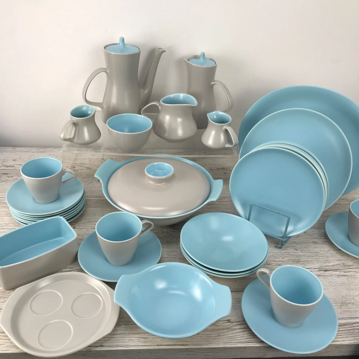 Pottery plates 2024