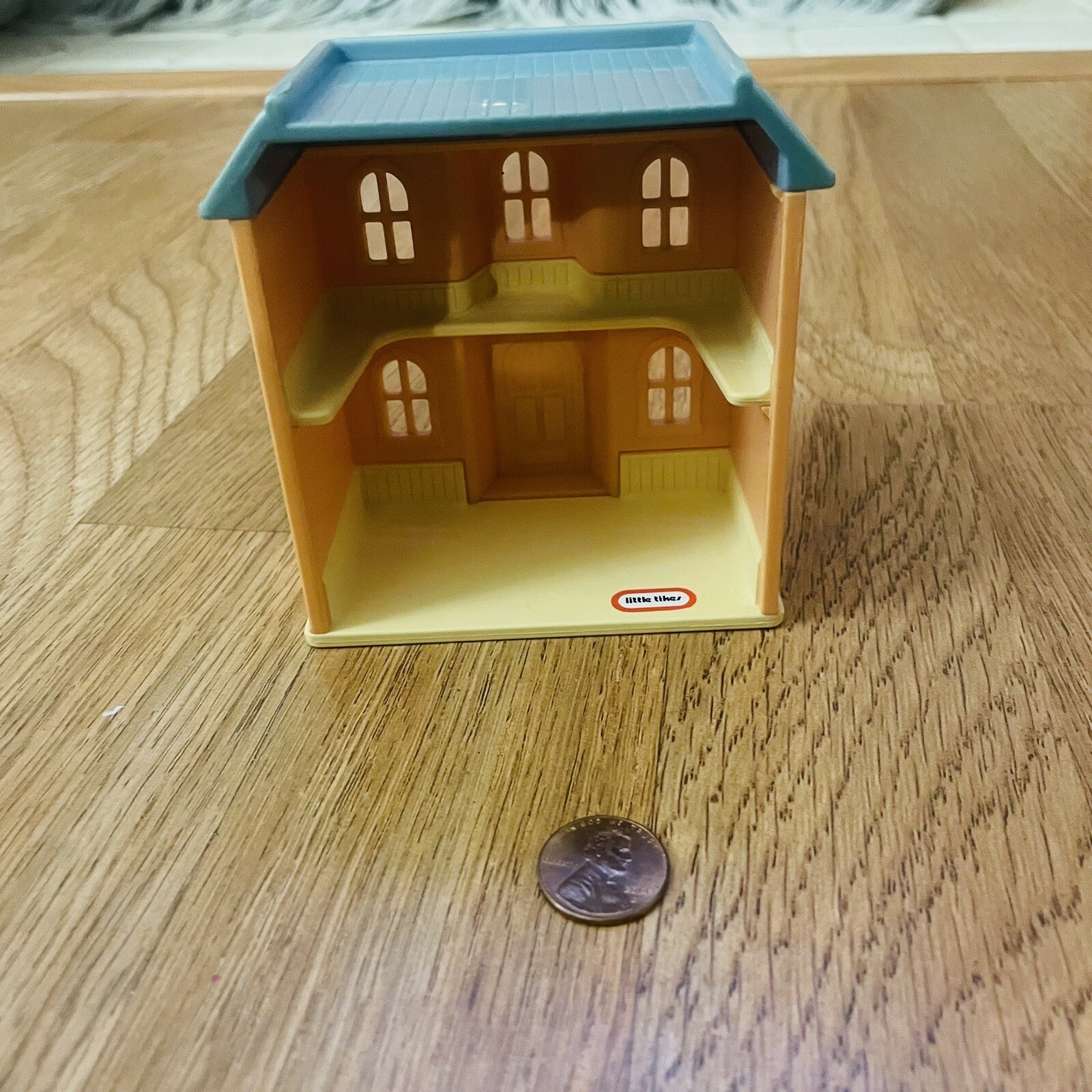 Vintage Little Tikes Miniature Dollhouse Furniture Mansion Blue Roof
