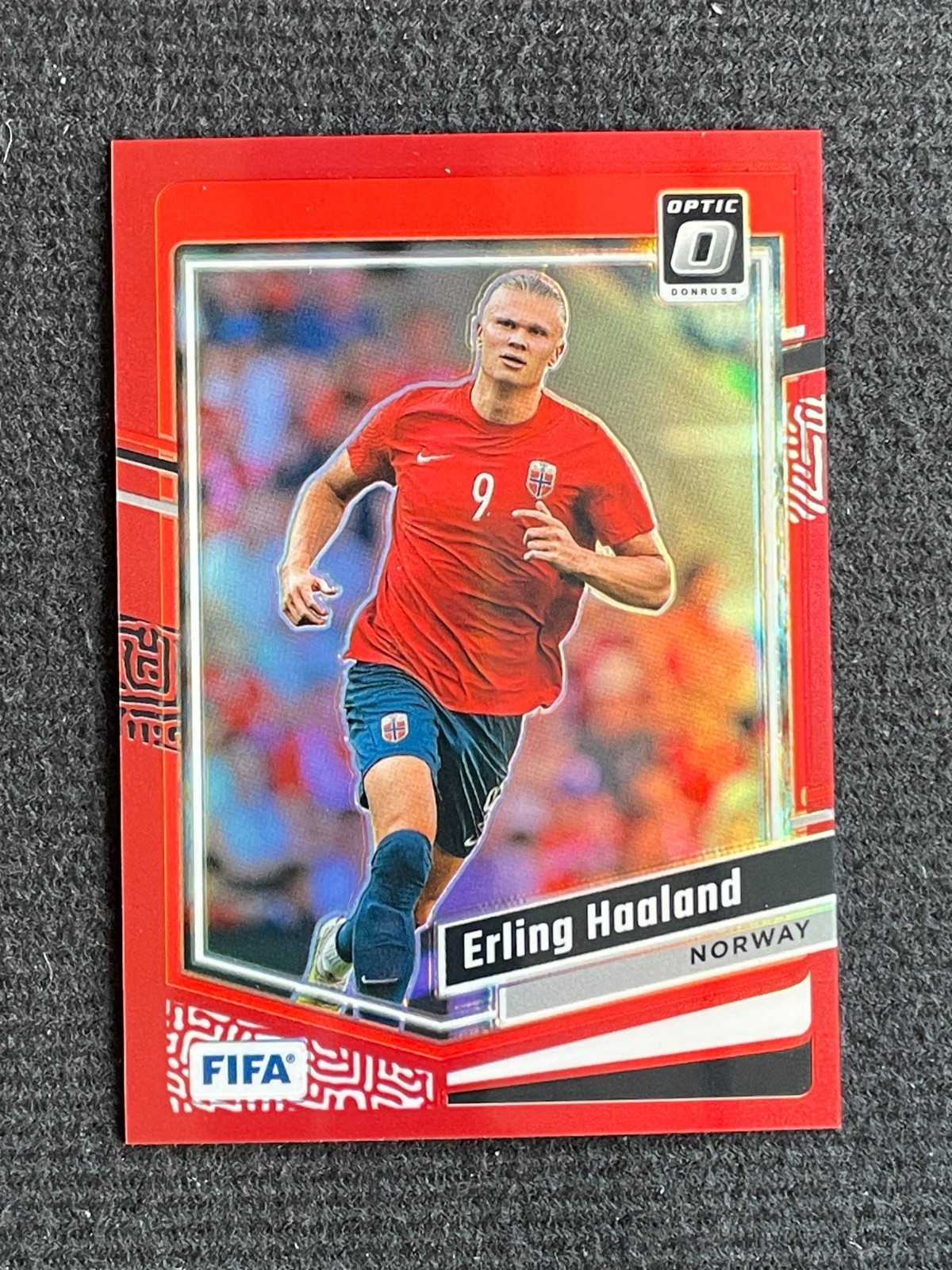Erling Haaland 2023-24 Panini Donruss Optic Red Prizm 055/299 #41
