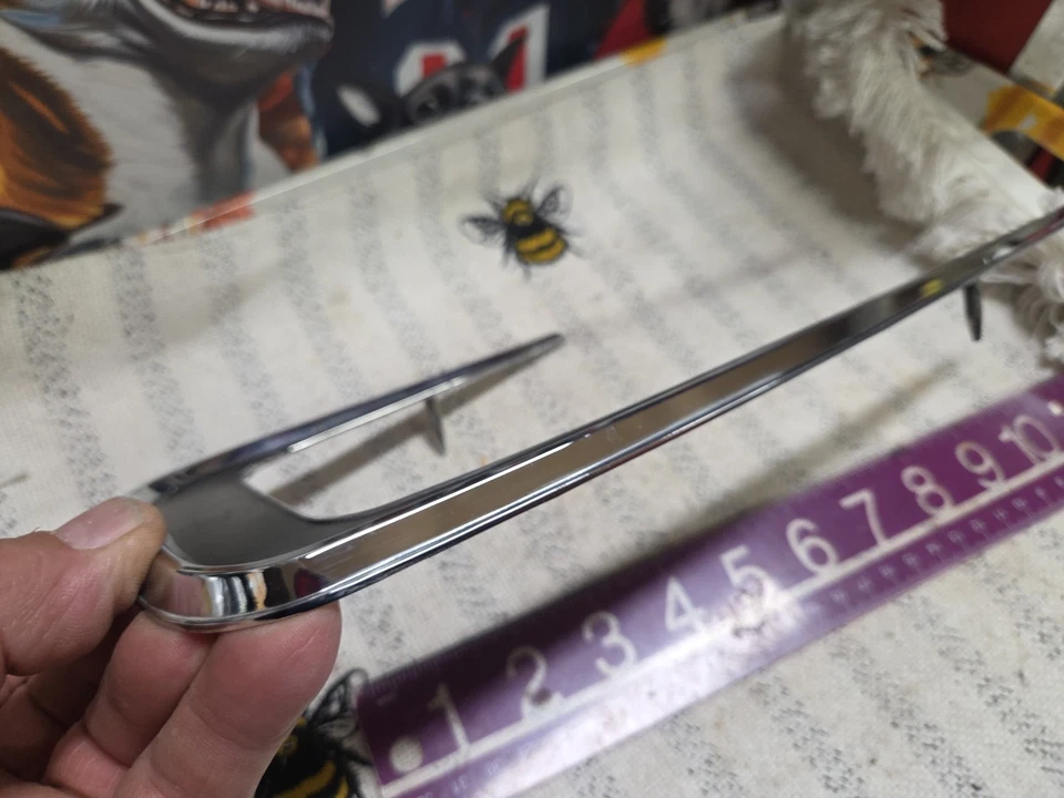 Dodge Coronet 500 1968 cuarto trasero moldura cromo 2840101 nuevo de stock Foto 4 de 4