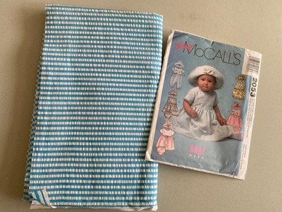 McCALL'S BABYKLEIDUNG MUSTER 2053 PLUS BLAU & WEISS GESTREIFTES POPELINE-MATERIAL