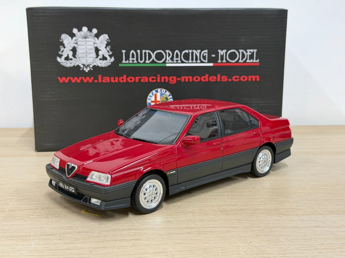 ALFA ROMEO ALFETTA GT 1.6 1976 LAUDORACING LM130A3 1/18 (Neu (gemäss