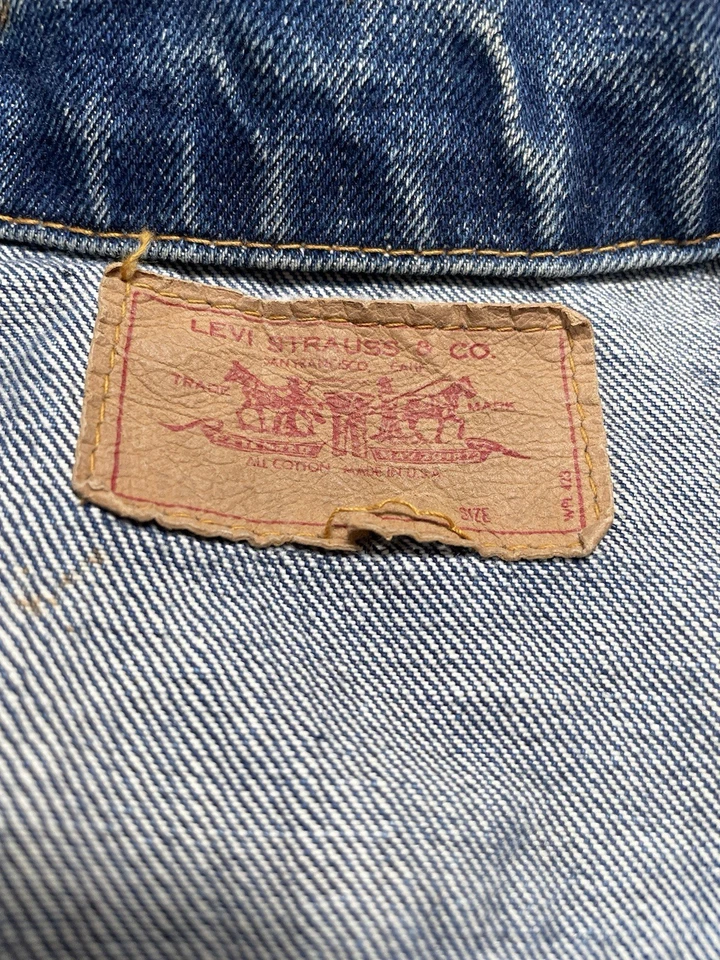 Vtg Levi’s 70505 Big E Denim Trucker Jacket 1960s 70s USA Made Type III Dark 423 - Image 2 of 4