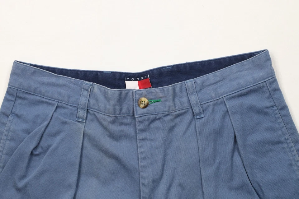 Pantalones Cortos Chinos de Golf Vintage Años 90 Tommy Hilfiger Para Hombres 30 Desteñidos por el Sol Sobre la Rodilla Azul Foto 2 de 4