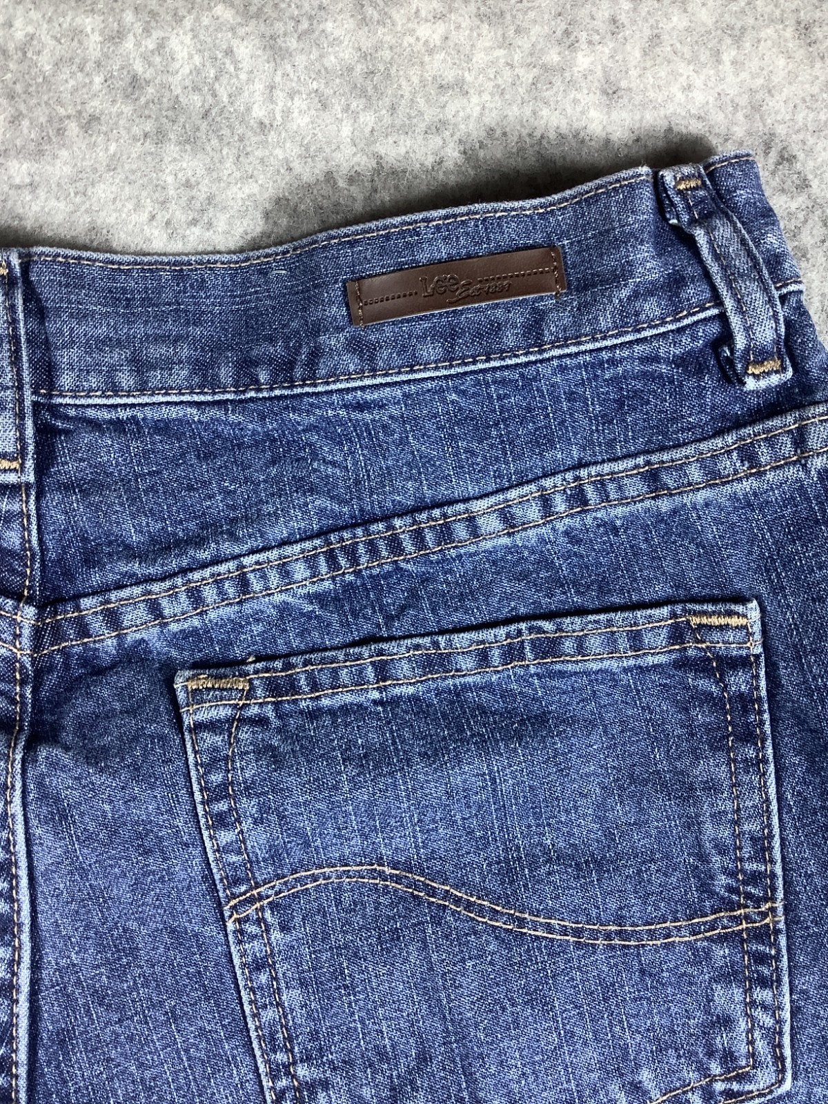 Women’s Relaxed Fit, Straight Leg Lee Medium Jeans 450 image 4