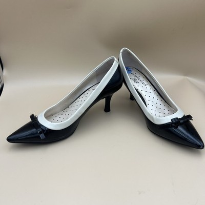 VTG ANNE KLEIN BLACK PATENT LEATHER /BEIGE TRIM Pumps MULES HEELS BOW 9M